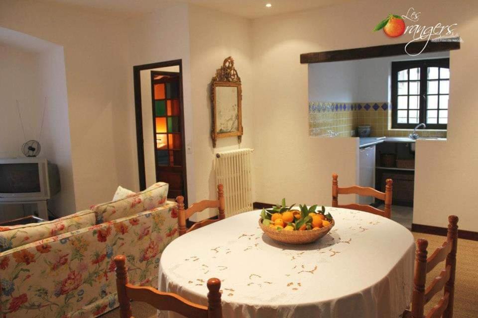 Les Orangers Bed & Breakfast Saint Paul de Vence Exterior photo