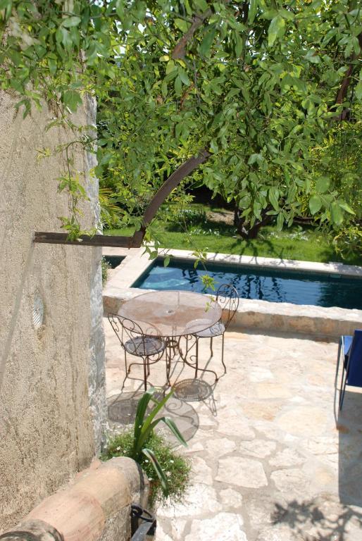 Les Orangers Bed & Breakfast Saint Paul de Vence Exterior photo